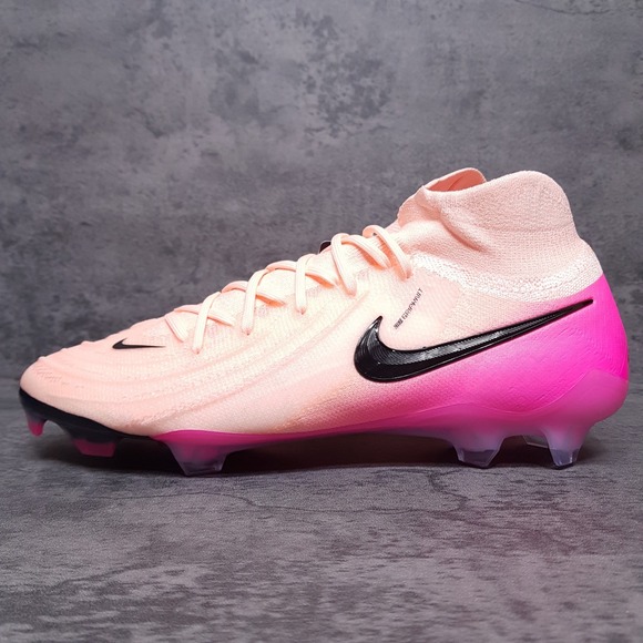 mens pink nike cleats